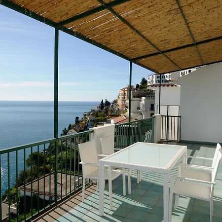 Amalfi Blue Flowers B Exterior photo