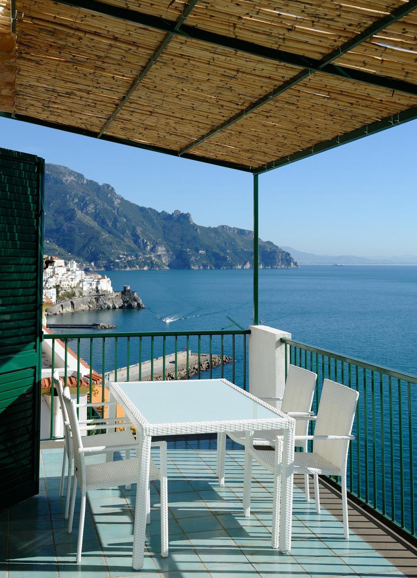 Amalfi Blue Flowers B Exterior photo
